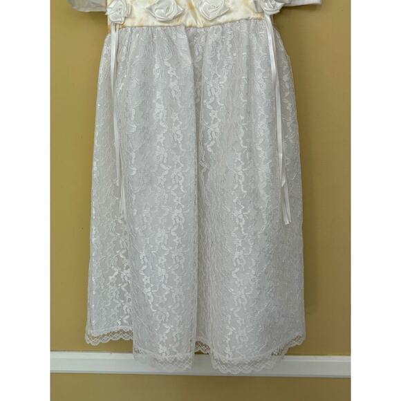 White junior bridesmaid's dress, 14 1/2, vintage, lace, long, special occasion - Picture 5 of 6